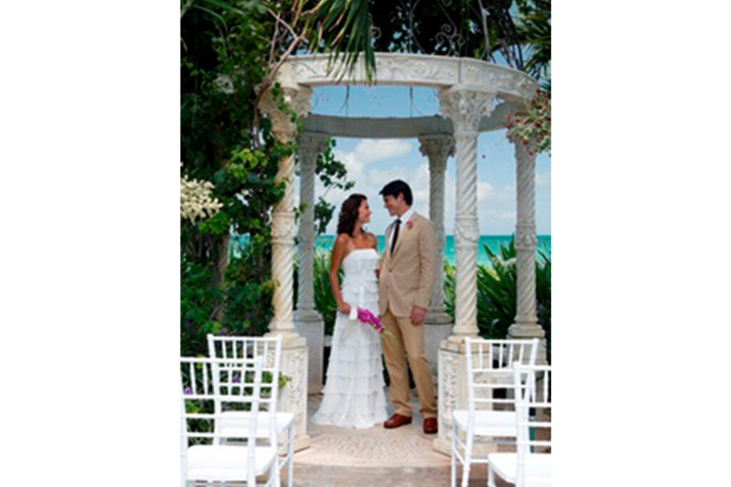 Sandals Weddings by Martha Stewart Themes